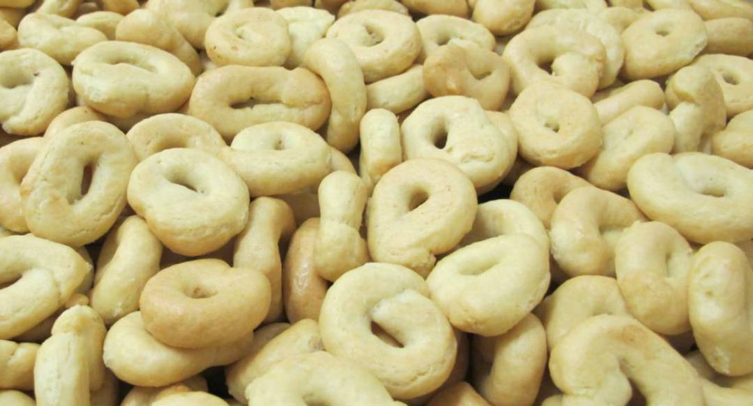 Distesa di tarallini Santamaria classici